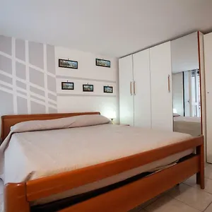 https://appartamento-toledo-naples.hotels-amalfi.com