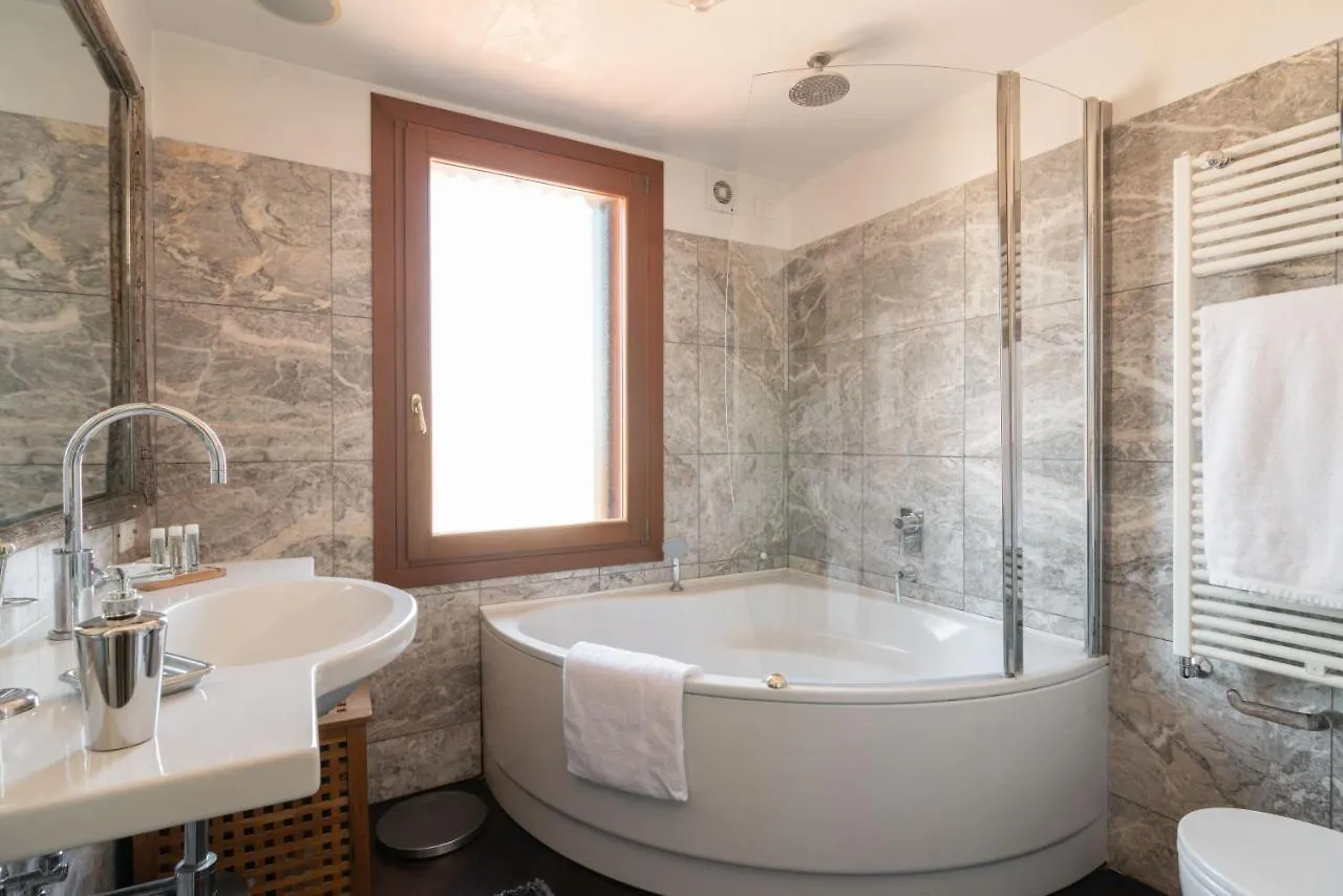 Penthouse With Rooftop Terrace And 360 Views Of Venice - Venice5Th 0*,  Italy