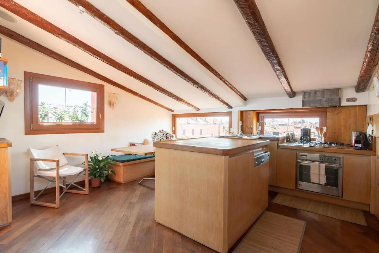 Apartment Penthouse With Rooftop Terrace And 360 Views Of Venice - Venice5Th