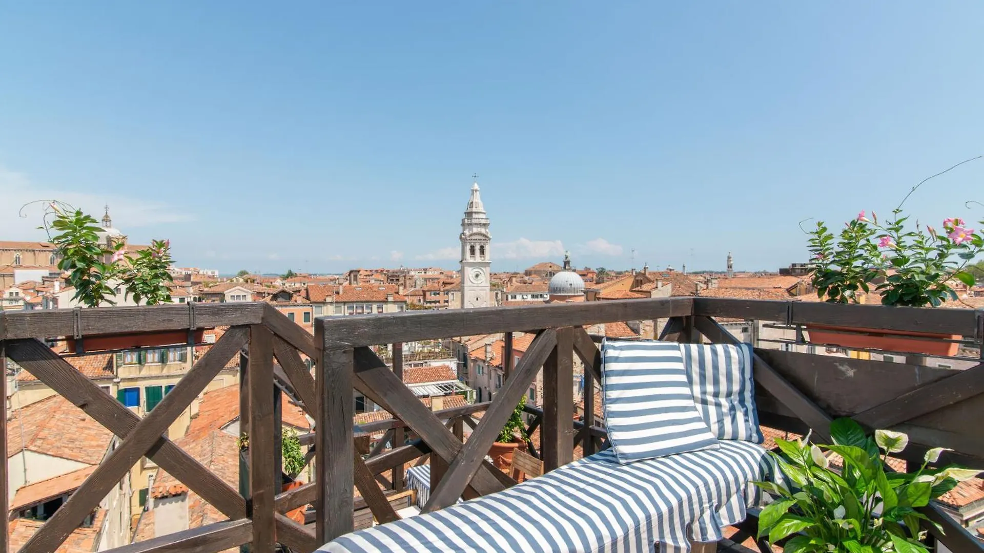 Apartment Penthouse With Rooftop Terrace And 360 Views Of Venice - Venice5Th